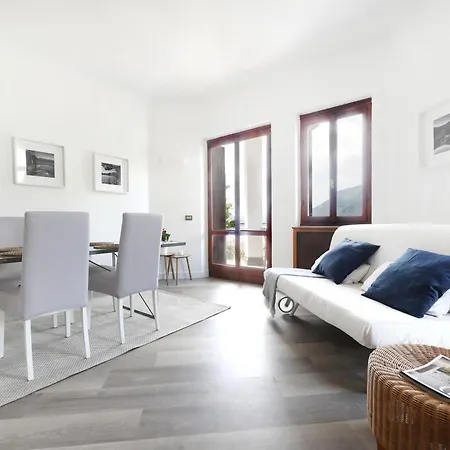 Daire Perry's Pognana Lario